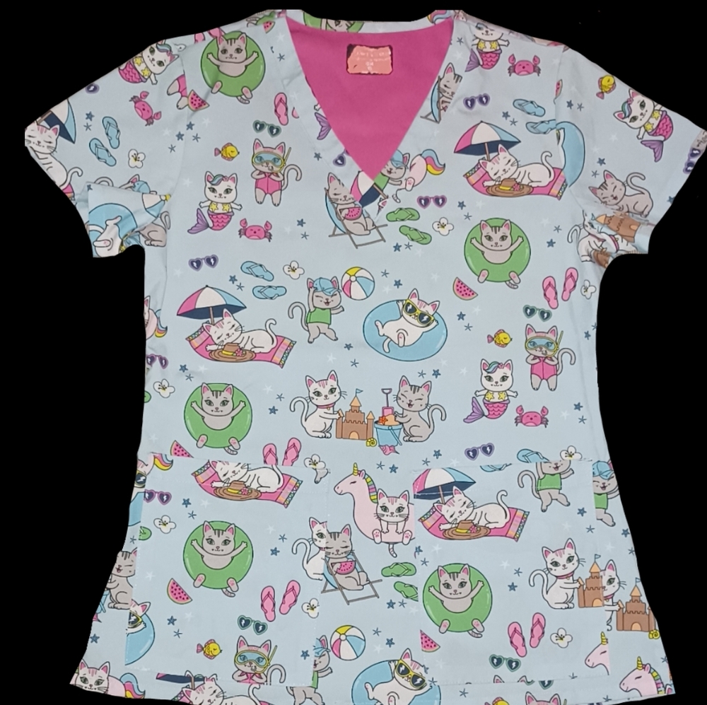 💵 Kitties at the Beach Scrub Top